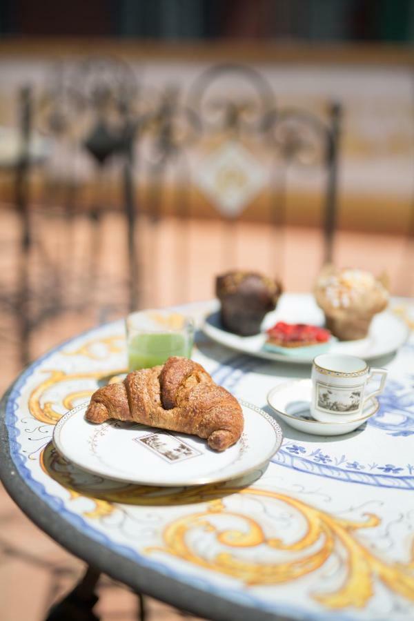 Palazzo Doria D'Angri Acomodação com café da manhã Nápoles Exterior foto